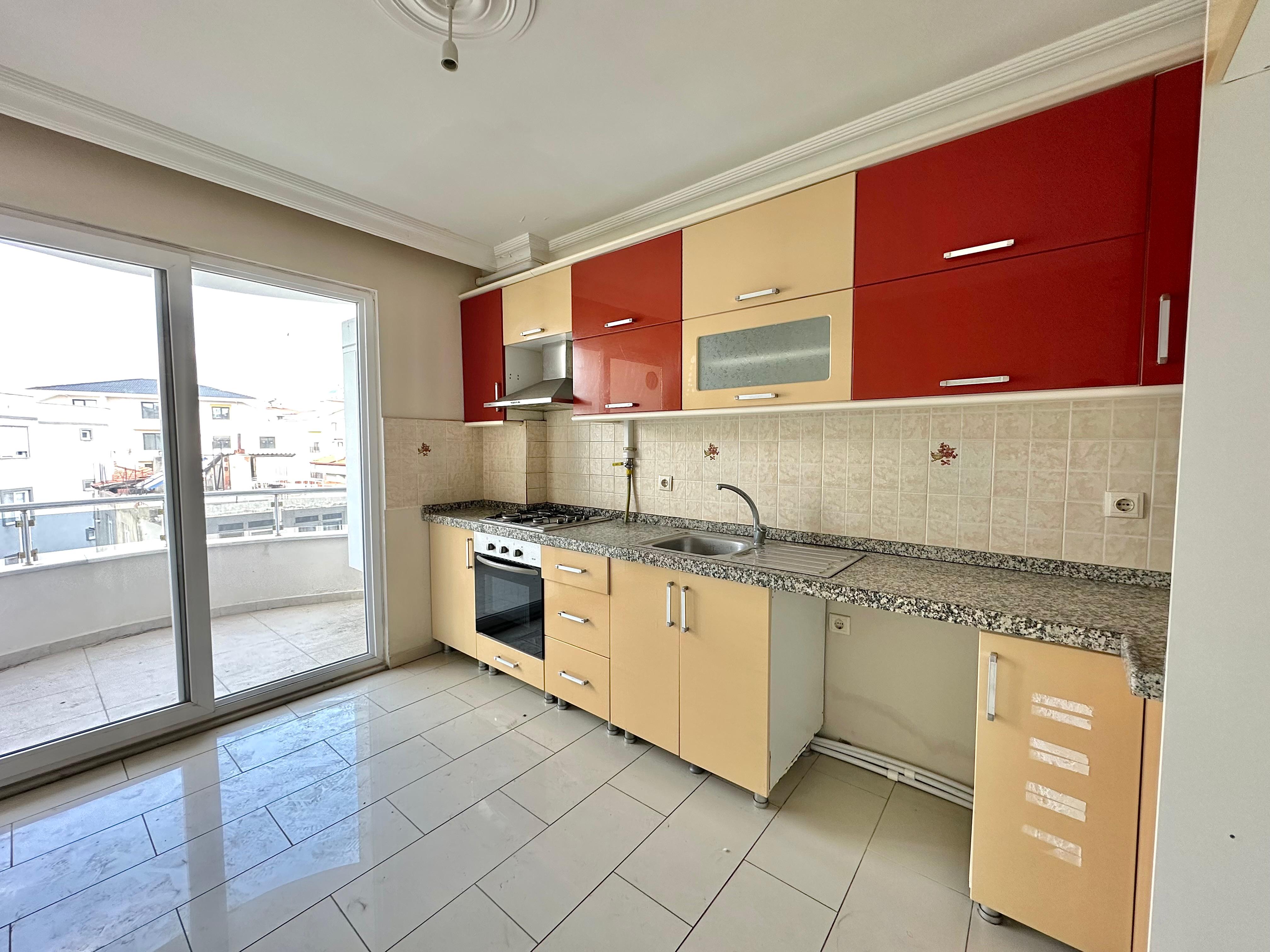 HOME AND CAR'DAN CENNETAYAĞINDA ÖN CEPHE DOĞALGAZLI 3+1 GENİŞ DAİRE!