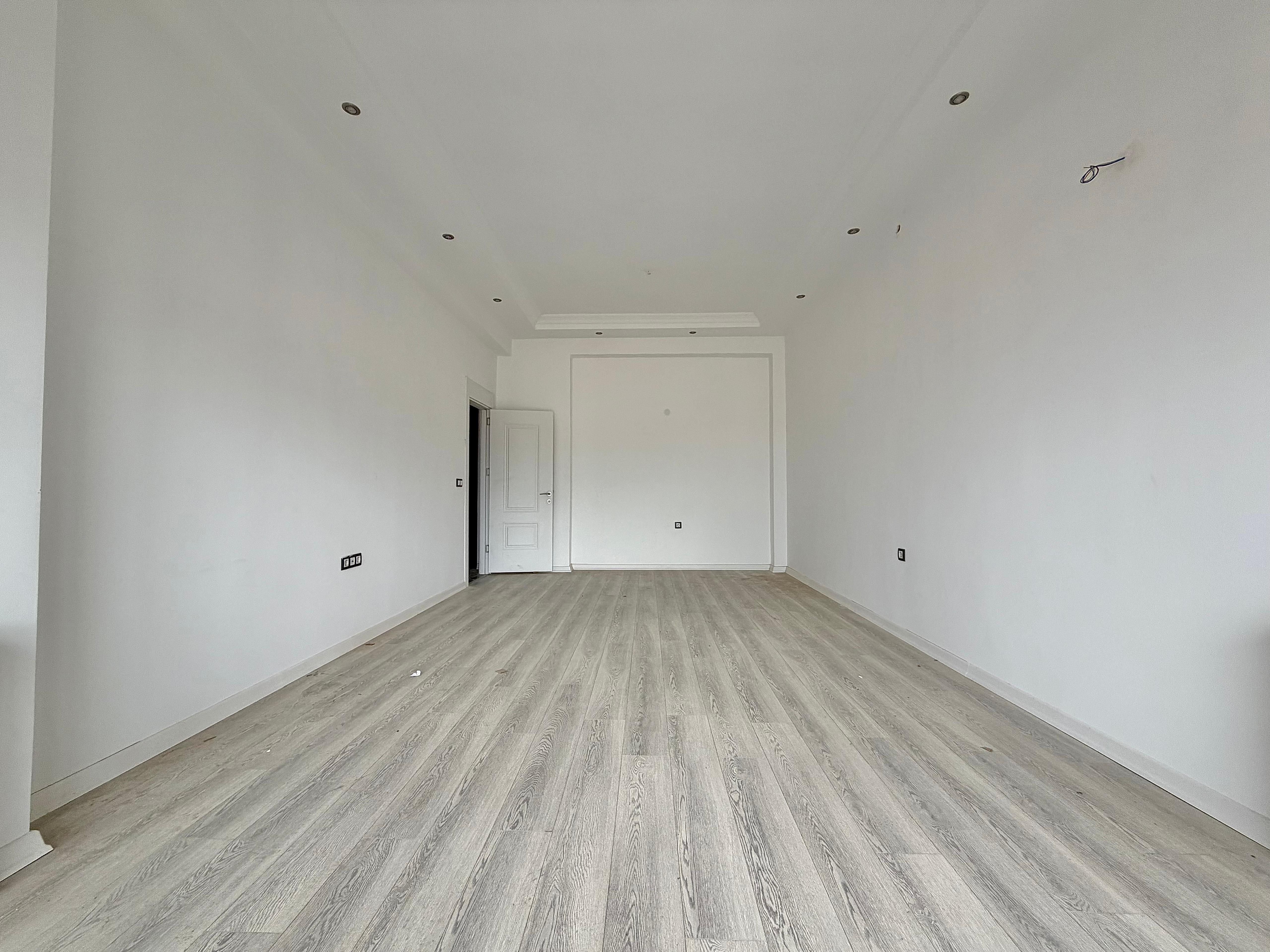 KADIKÖY'DE DOĞALGAZLI ÖN CEPHE ULTRA LÜKS SİTEDE 2+1 DAİRE - Görsel 3